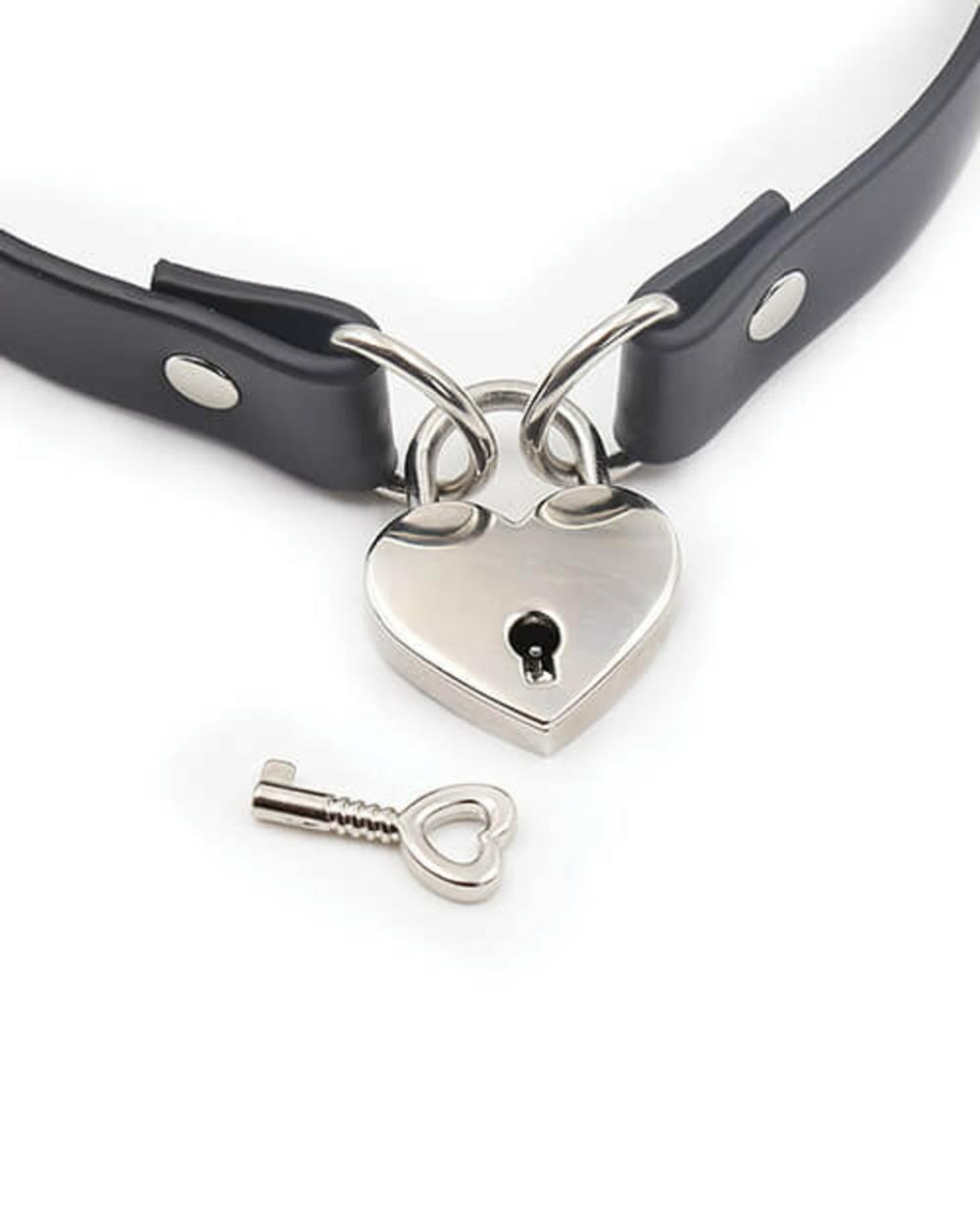 Pvc Lock-It Heart Lock And Key Choker Bondage